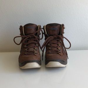 Lowa Renegade GTX Mid Hiking Boots